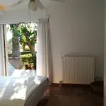 Pine Tree Beachfront Villa Drosziá