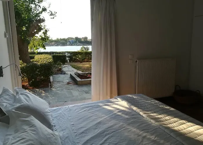 Villa Pine Tree Beachfront *